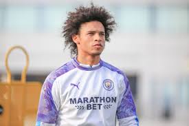 Sané is officieel gelanceerd in Bayern München No. 10-voetbalshirts